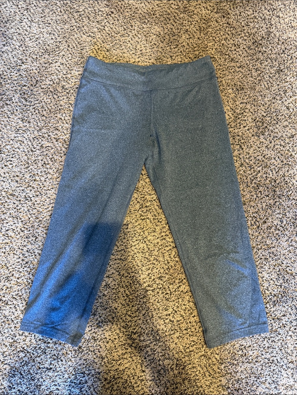Champion 9 Gray Capri Leggings